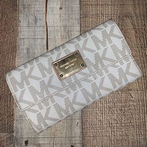 Michael Kors | Large Wallet W/ Gold